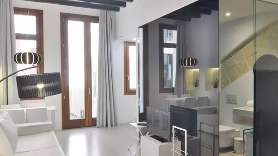 Hotel Lonja Suites | Balearic Adaları - Mayorka Adası - Palma de Mallorca - Tarihi Şehir Merkezi