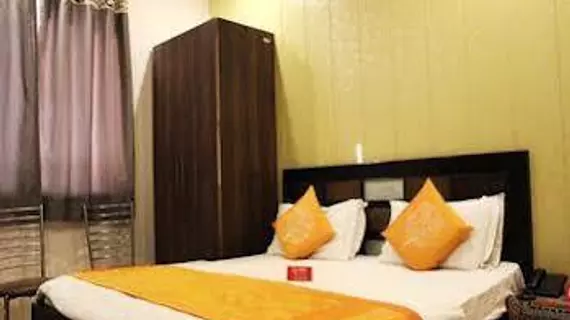 OYO Rooms Pitampura Rani Bagh | Batı Delhi - Ulusal Eyalet Başkenti Delhi - Delhi (ve civarı) - Yeni Delhi