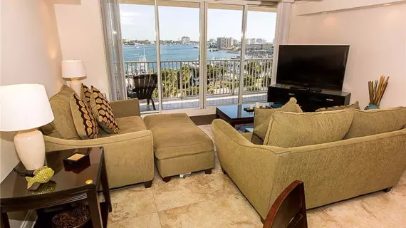 Waterview Towers Yacht Club by HI | Florida - Fort Walton Beach - Destin (ve civarı) - Destin