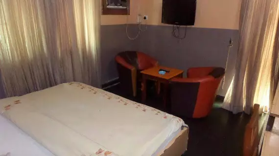 CCourtesy Suites | Lagos (ve civarı) - Lagos - Festac