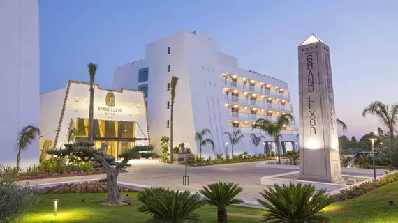 Grand Luxor Hotel | Valencia Bölgesi - Alicante (vilayet) - Marina Baja - Benidorm