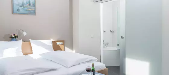 Hotel Adler | Baden-Wuerttemberg - Rems-Murr-Kreis - Stuttgart (ve civarı) - Waiblingen