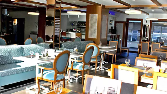 Fly Inn and Lounge | Brüksel (ve civarı) - Machelen - Diegem