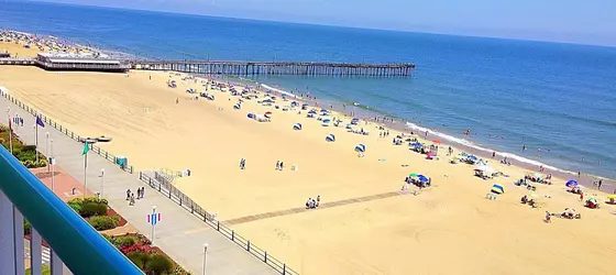 Baymont Inn and Suites Virginia Beach Oceanfront | Virginia - Norfolk - Virginia Beach (ve civarı) - Virginia Beach