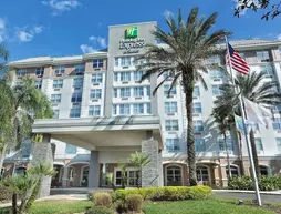 Holiday Inn Express & Suites Orlando-South Lake Buena Vista | Florida - Orlando (ve civarı) - Lake Buena Vista - Disney's Maingate East