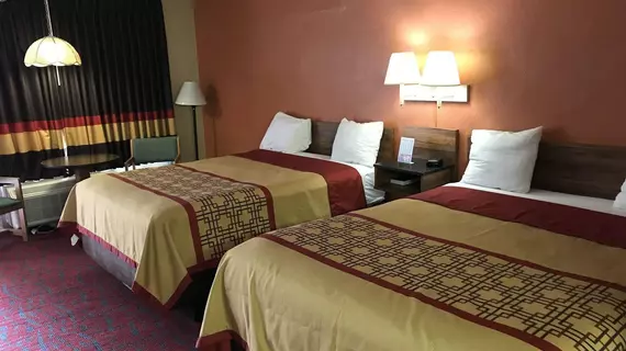 Conner Hill Motor Lodge | Tennessee - Gatlinburg - Pigeon Forge (ve civarı) - Pigeon Forge