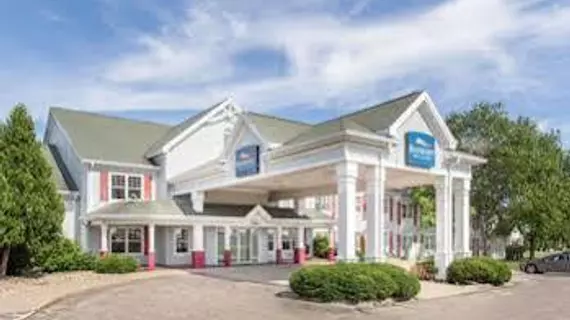 Baymont Inn & Suites Waunakee | Wisconsin - Madison (ve civarı) - Waunakee