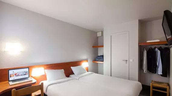 B&B Hotel CHARTRES | Centre - Loire Vadisi - Eure-et-Loir (bölge) - Le Coudray