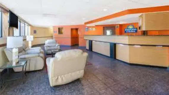 Days Inn and Suites Madison Heights | Michigan - Detroit (ve civarı) - Madison Heights