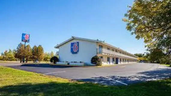 Motel 6 Bangor | Maine - Bangor (ve civarı) - Bangor