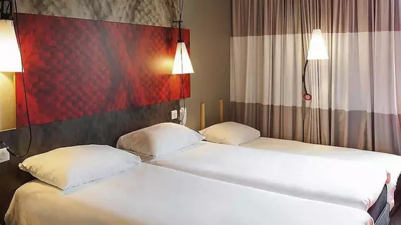 ibis Niort Est Mendes France | Nouvelle-Aquitaine - Deux-Sevres (bölge) - Niort - Souché