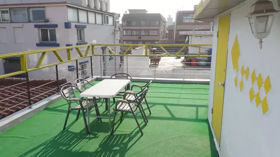 Hongdae UJA Guesthouse | Gyeonggi - Seul (ve civarı) - Seul - Seogyo-dong