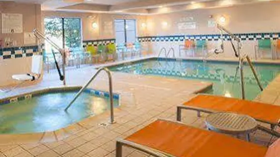 Fairfield Inn & Suites Muskegon Norton Shores | Michigan - Muskegon (ve civarı) - Norton Shores