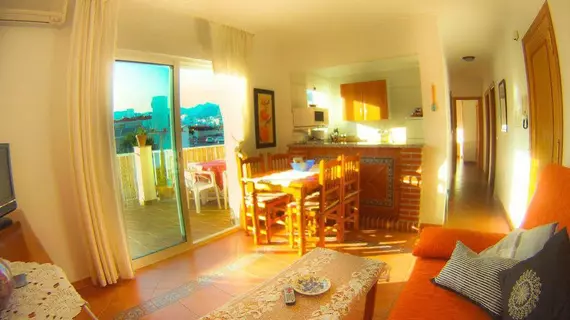 Villa Carabeo Playa | Andalucia - Malaga İli - La Axarquía - Nerja - Nerja Kent Merkezi