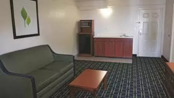 La Quinta Inn & Suites Tulsa Central | Oklahoma - Tulsa (ve civarı) - Tulsa