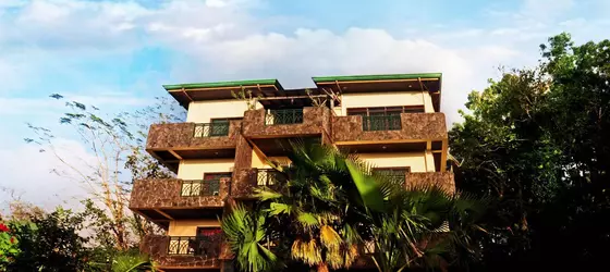 MC Mountain Home Apartelle | Cavite - Alfonso