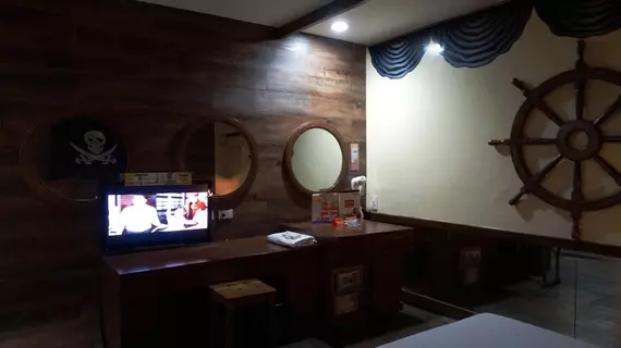 Hotel Sogo Quirino Motor Drive Inn | Rizal - Manila (ve civarı) - Manila - Ermita Night District - Ermita