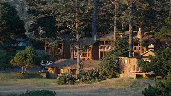 Ireland's Rustic Lodges | Oregon - Oregon Coast - Gold Beach