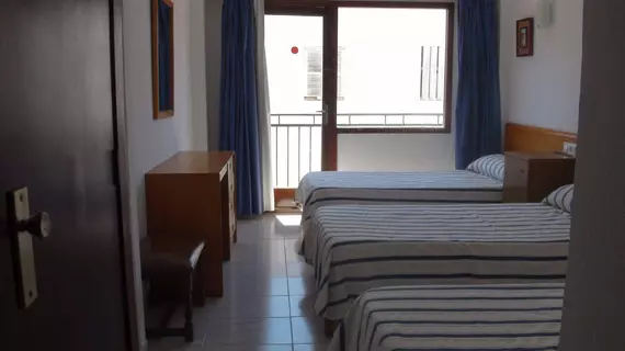 Gami Hostal | Balearic Adaları - Mayorka Adası - Capdepera - Cala Ratjada