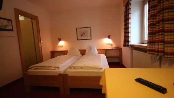 Hotel Greif | Trentino-Alto Adige - Güney Tirol (il) - Malles Venosta