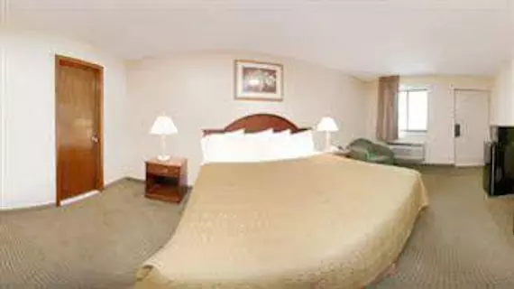 Rodeway Inn and Suites | Connecticut - Torrington (ve civarı) - Torrington