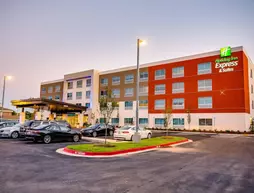 Holiday Inn Express and Suites Russellville | Arkansas - Russellville (ve civarı) - Russellville