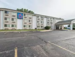 Motel 6 Lawrence KS | Kansas - Topeka (ve civarı) - Lawrence