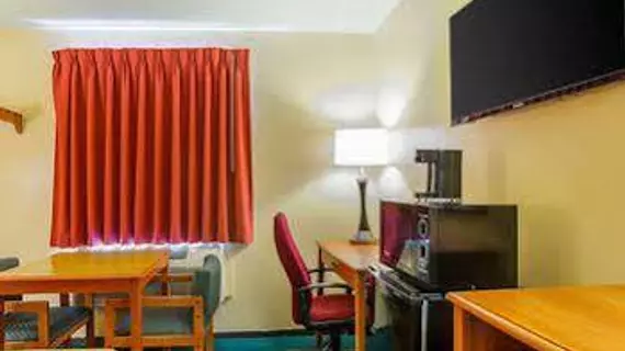 Econo Lodge Lansing - Leavenworth | Kansas - Leavenworth (ve civarı) - Lansing