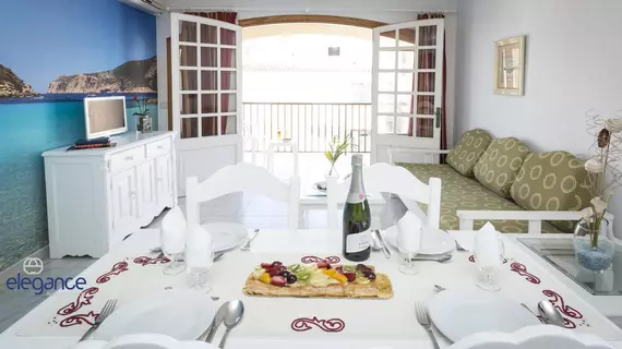 Apartamentos Sol y MarPDB | Balearic Adaları - Mayorka Adası - Son Servera - Cala Bona