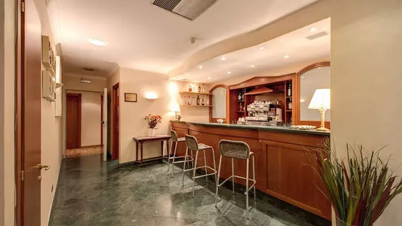 Romoli Hotel | Lazio - Roma (ve civarı) - Roma Kent Merkezi - San Giovanni