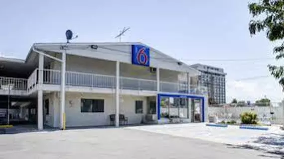 Motel 6 Salt Lake City Downtown | Utah - Salt Lake City (ve civarı) - Salt Lake City - Salt Lake City Merkezi