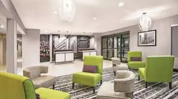 La Quinta Inn & Suites by Wyndham Houston North-Spring | Teksas - Houston (ve civarı) - Spring