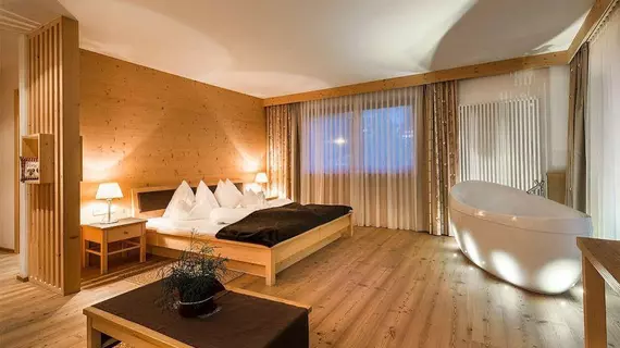 Boutique Hotel Nives | Trentino-Alto Adige - Güney Tirol (il) - Selva di Val Gardena