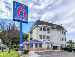 Motel 6 Escondido | Kaliforniya - San Diego County - Escondido