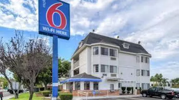 Motel 6 Escondido | Kaliforniya - San Diego County - Escondido