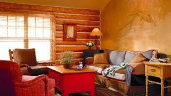 Cowboy Heaven Cabins | Montana - Big Sky