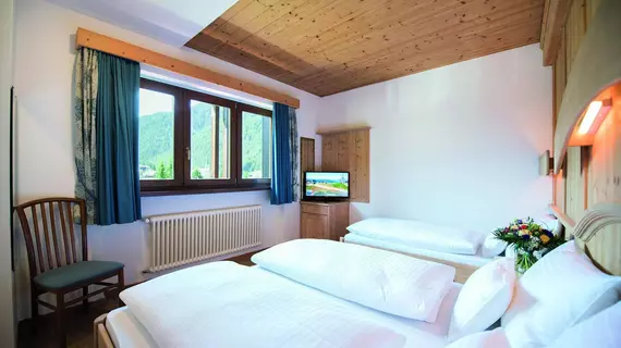 Hotel Condor | Trentino-Alto Adige - Güney Tirol (il) - Marebbe