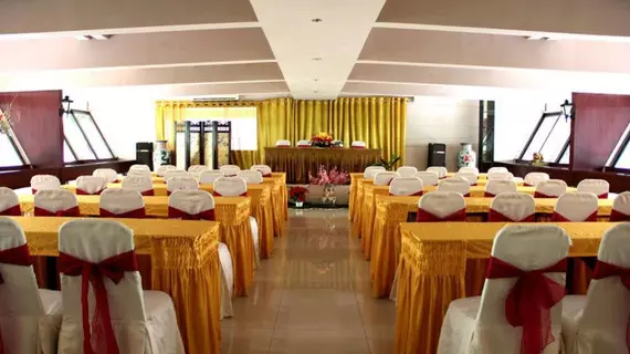 New Grand Park Hotel | Doğu Cava - Surabaya