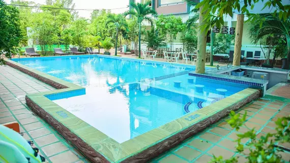 Sihanoukville Plaza Hotel | Koh Kong - Sihanoukville (ve civarı) - Sihanoukville - Mittakpheap