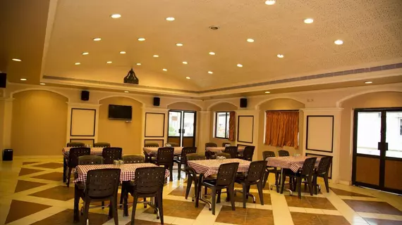 Hotel Kinnera Comforts | Andra Pradeş - Visakhapatnam (ve civarı) - Visakhapatnam - Dabagardens