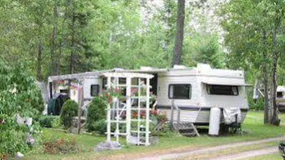 Jell-E-Bean Campground and Trailers | Ontario - Barrie - Orillia (ve civarı) - Wasaga Plajı