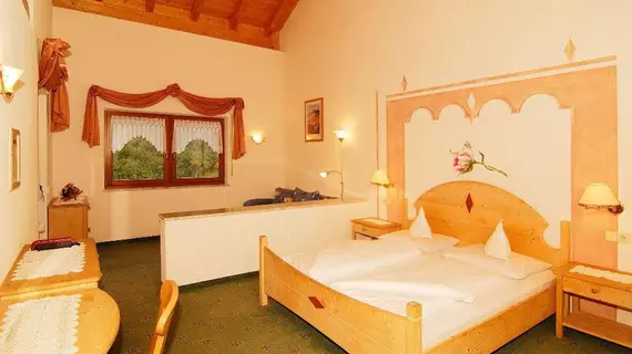 Hotel Burgaunerhof | Trentino-Alto Adige - Güney Tirol (il) - Martello