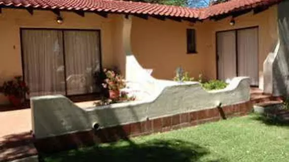 Villa Botanica Executive Guest House | Gauteng - City of Tshwane - Johannesburg (ve civarı) - Midrand