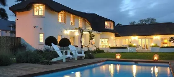 AlphaBed B&B | Western Cape (il) - West Coast DC - Drakenstein - Cape Town (ve civarı) - Cape Town - Somerset West