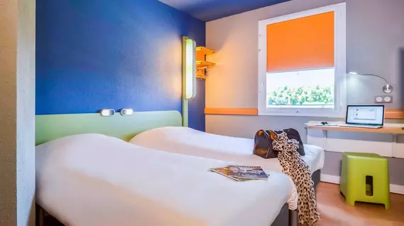 ibis budget Saint Martin de Crau Porte de Camargue | Provence - Alpes - Cote d'Azur - Bouches-du-Rhone (bölge) - Arles (ve civarı) - Saint-Martin-de-Crau