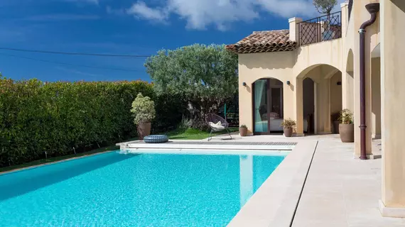 Villa J | Provence - Alpes - Cote d'Azur - Saint-Laurent-du-Var