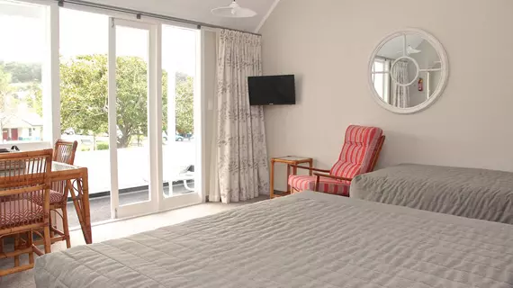 Hananui Lodge and Apartments | Northland - Far North District - Russell