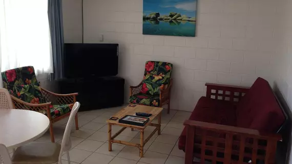 Palm View Holiday Apartments | Queensland - Whitsunday Regional - Bowen