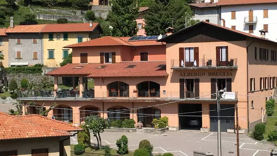 Albergo Breglia | Lombardy - Como (il) - Plesio