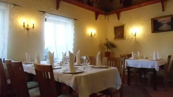 Landhotel-Restaurant Schwalbennest | Hessen - Zierenberg - Oelshausen